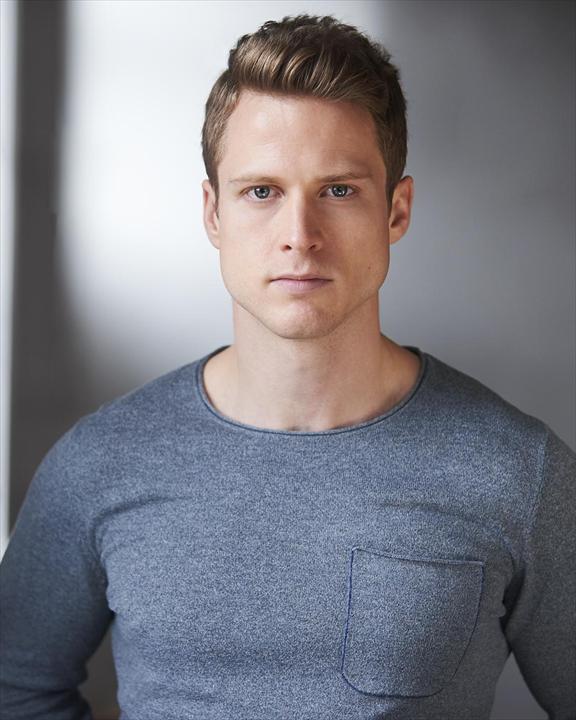 actor Graham Parkhurst large photo