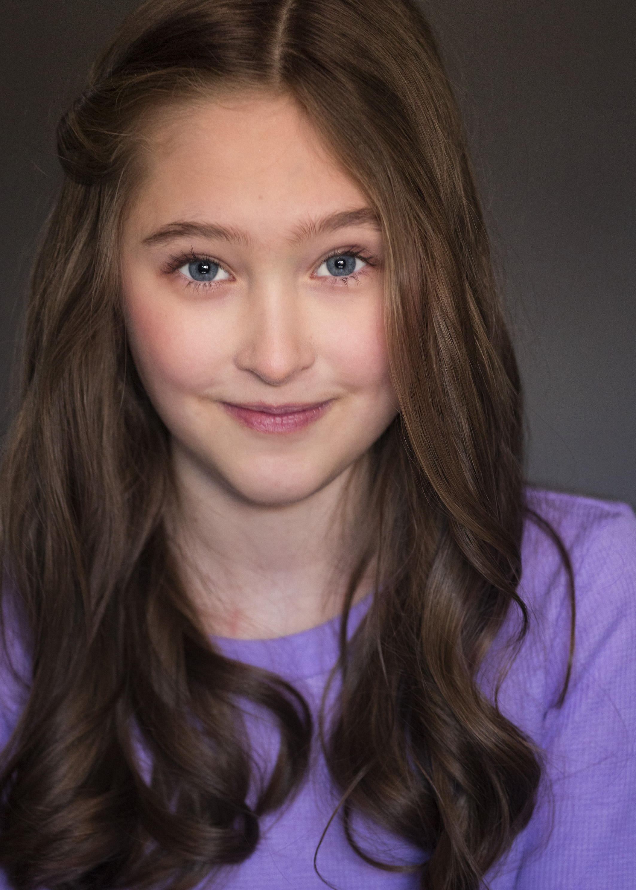 actor Ava Marchfelder large photo