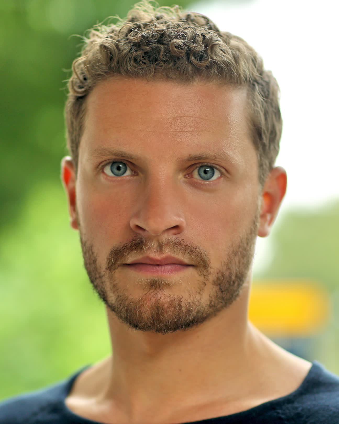 actor Shaun Yusuf McKee large photo