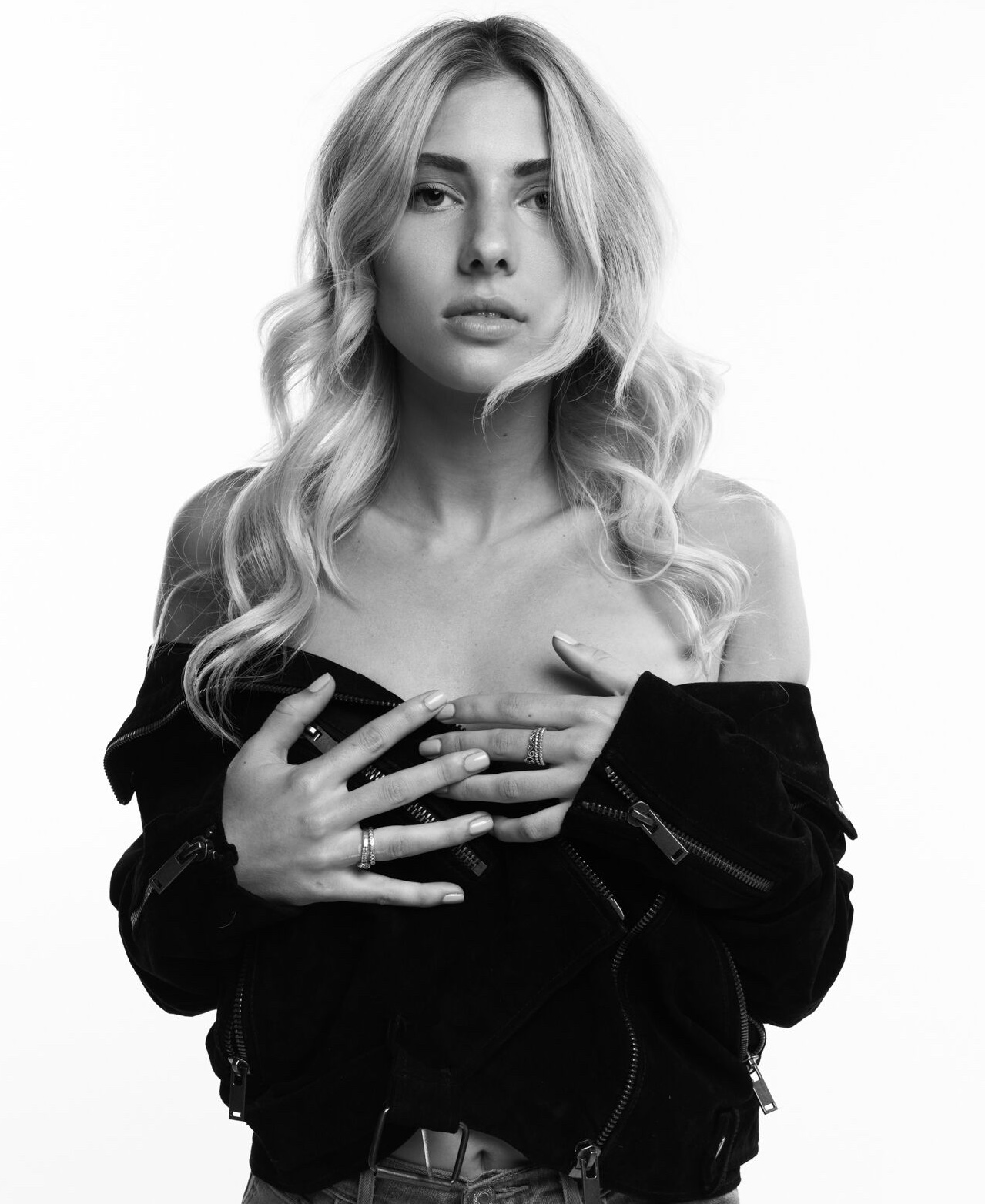 actor Eve Kanyo large photo