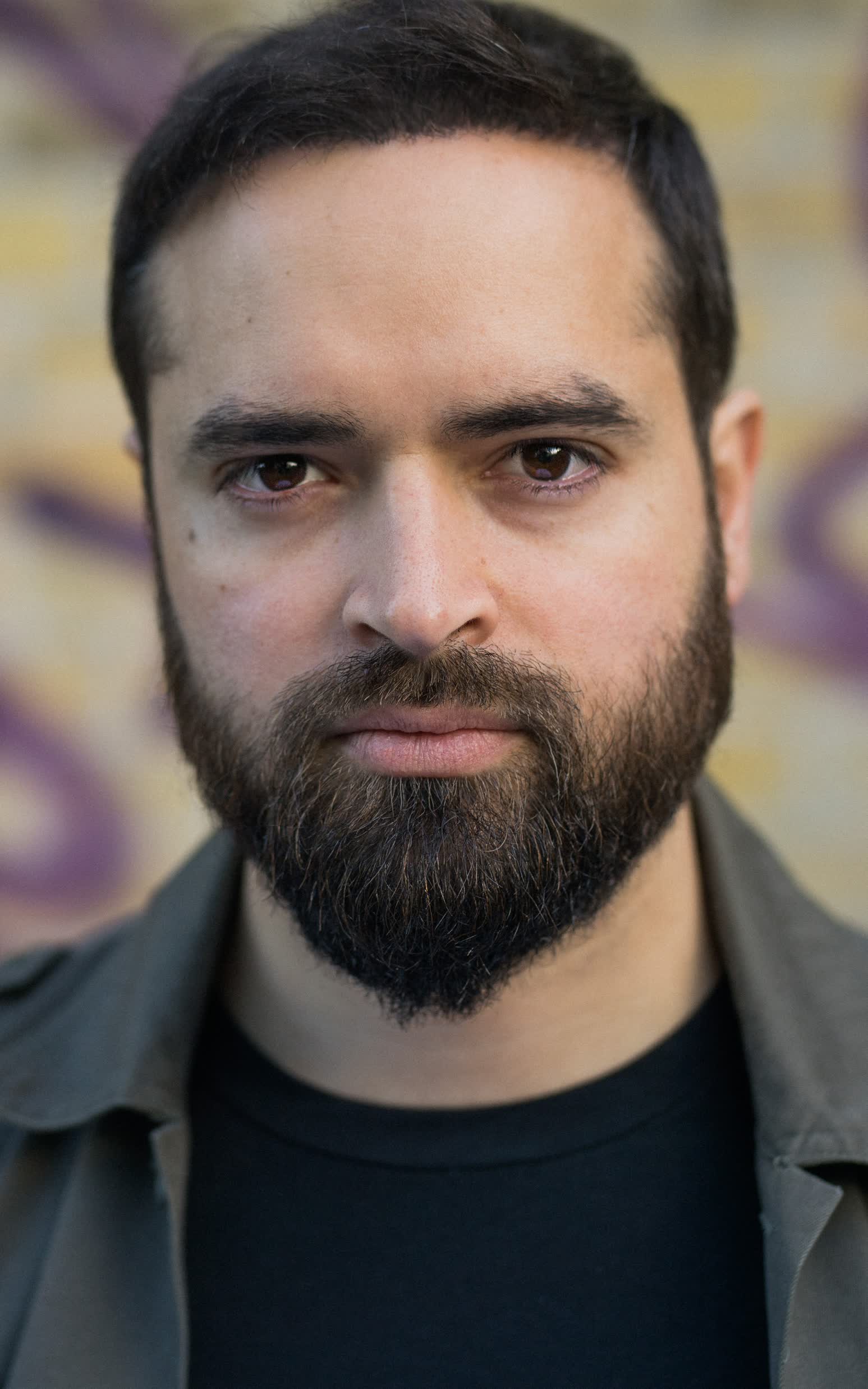 actor Karim Theilgaard large photo