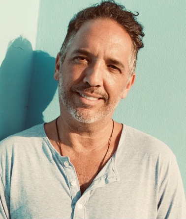 actor Mike Burns large photo