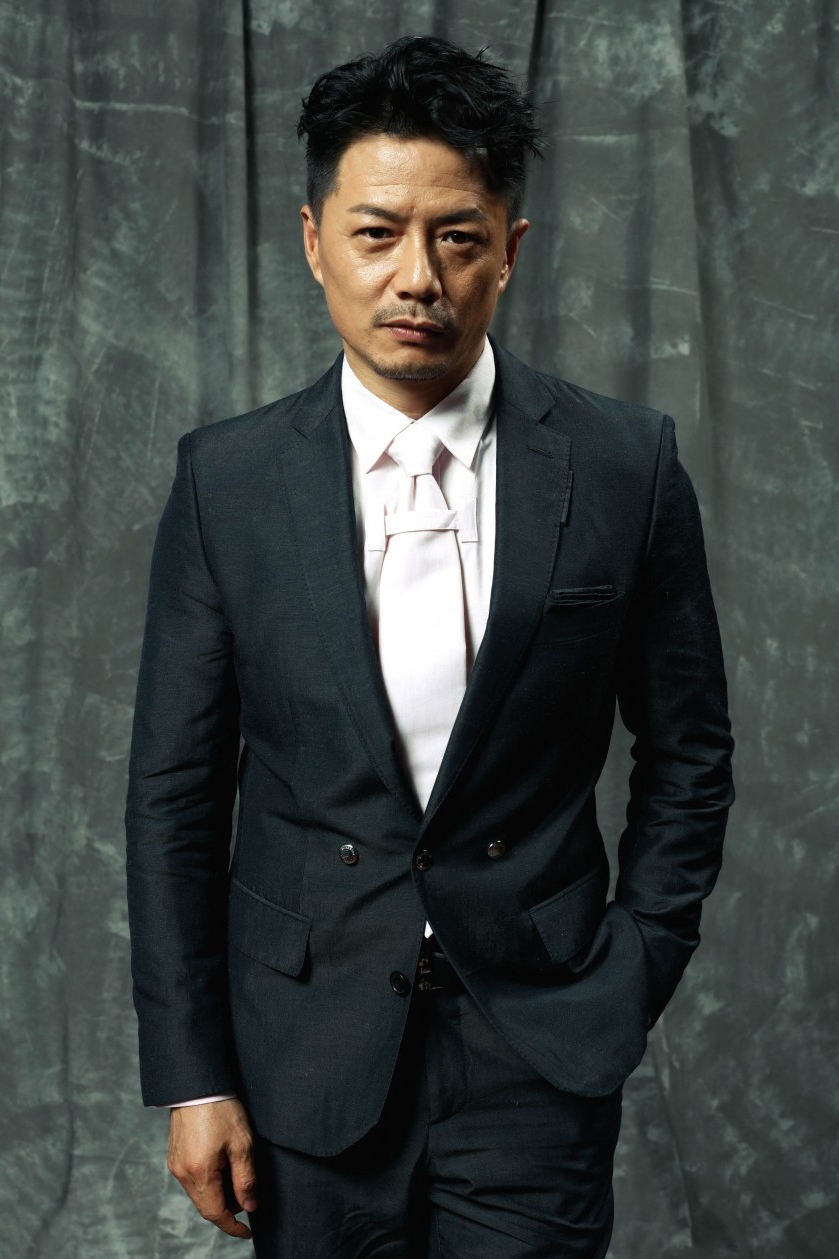 actor Yihong Duan large photo