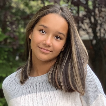 actor Emma Batiz large photo