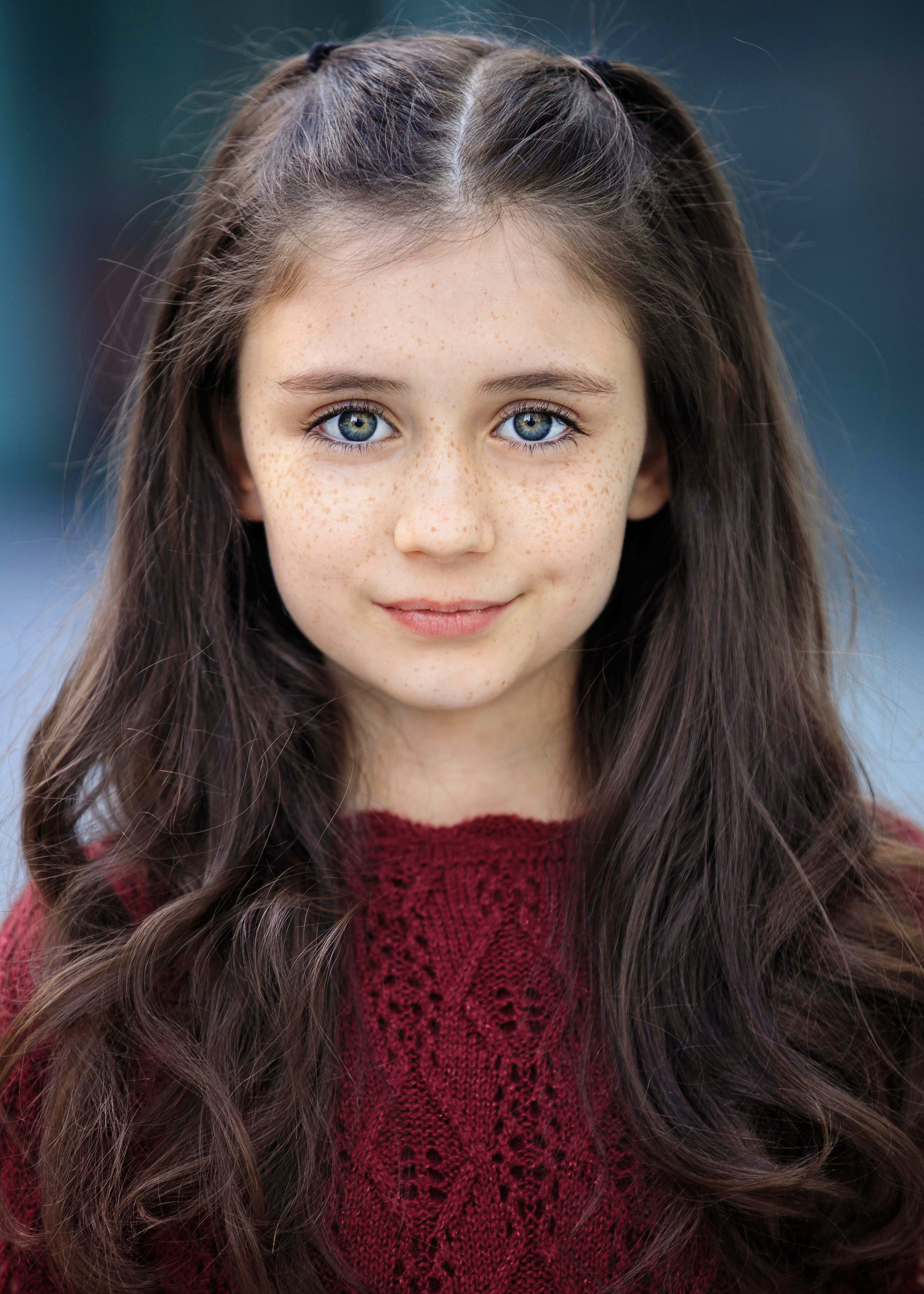 actor Michaela Russell large photo