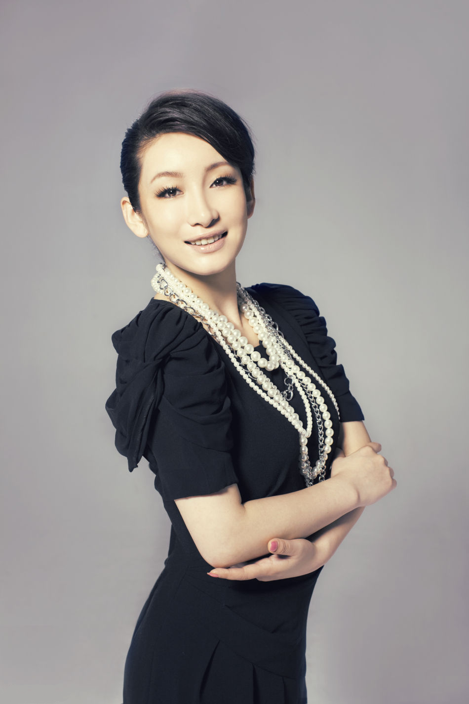 actor Hailu Qin large photo