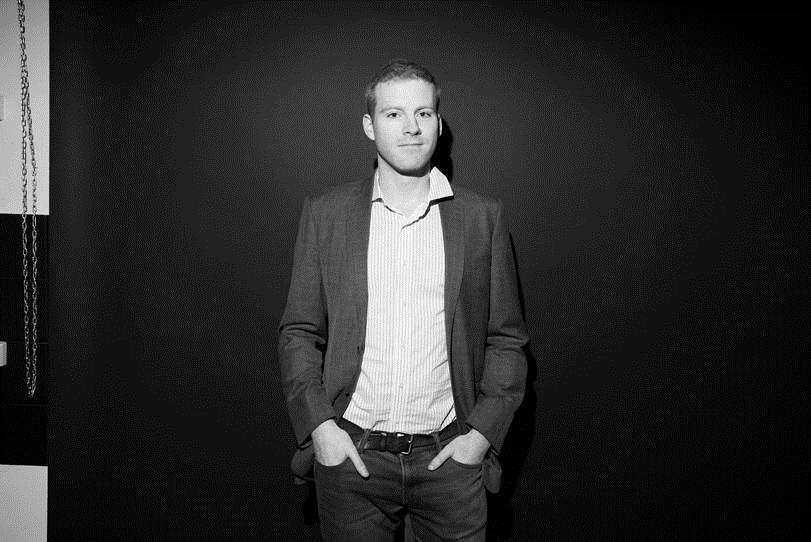 actor Pierce Conran large photo