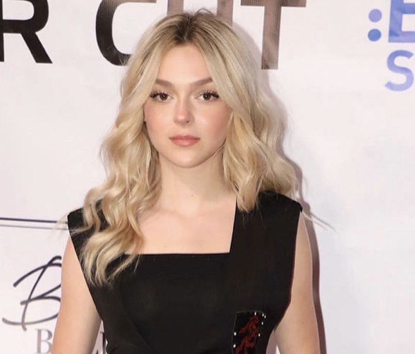 actor Sarah Dorothy Little large photo