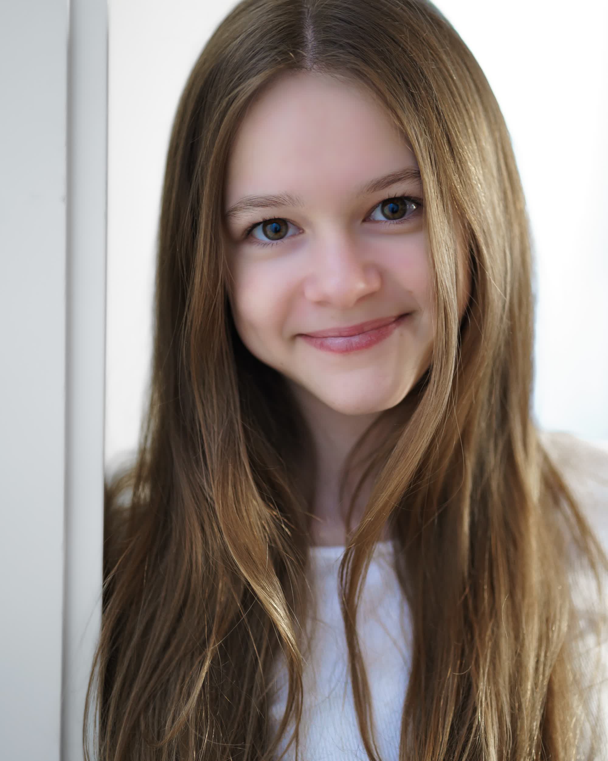 actor Juliette Hawk large photo