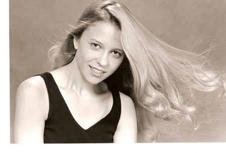 actor Nicole Signore large photo