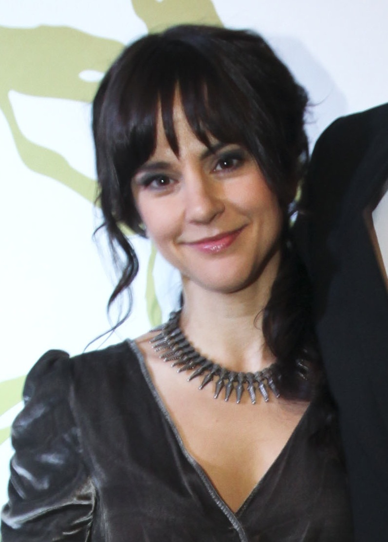 actor Melinda Kinnaman large photo