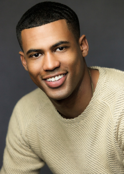 actor Chris Tavarez large photo