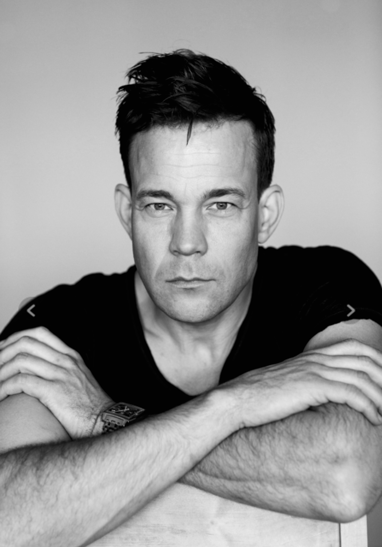 actor Johannes Kuhnke large photo