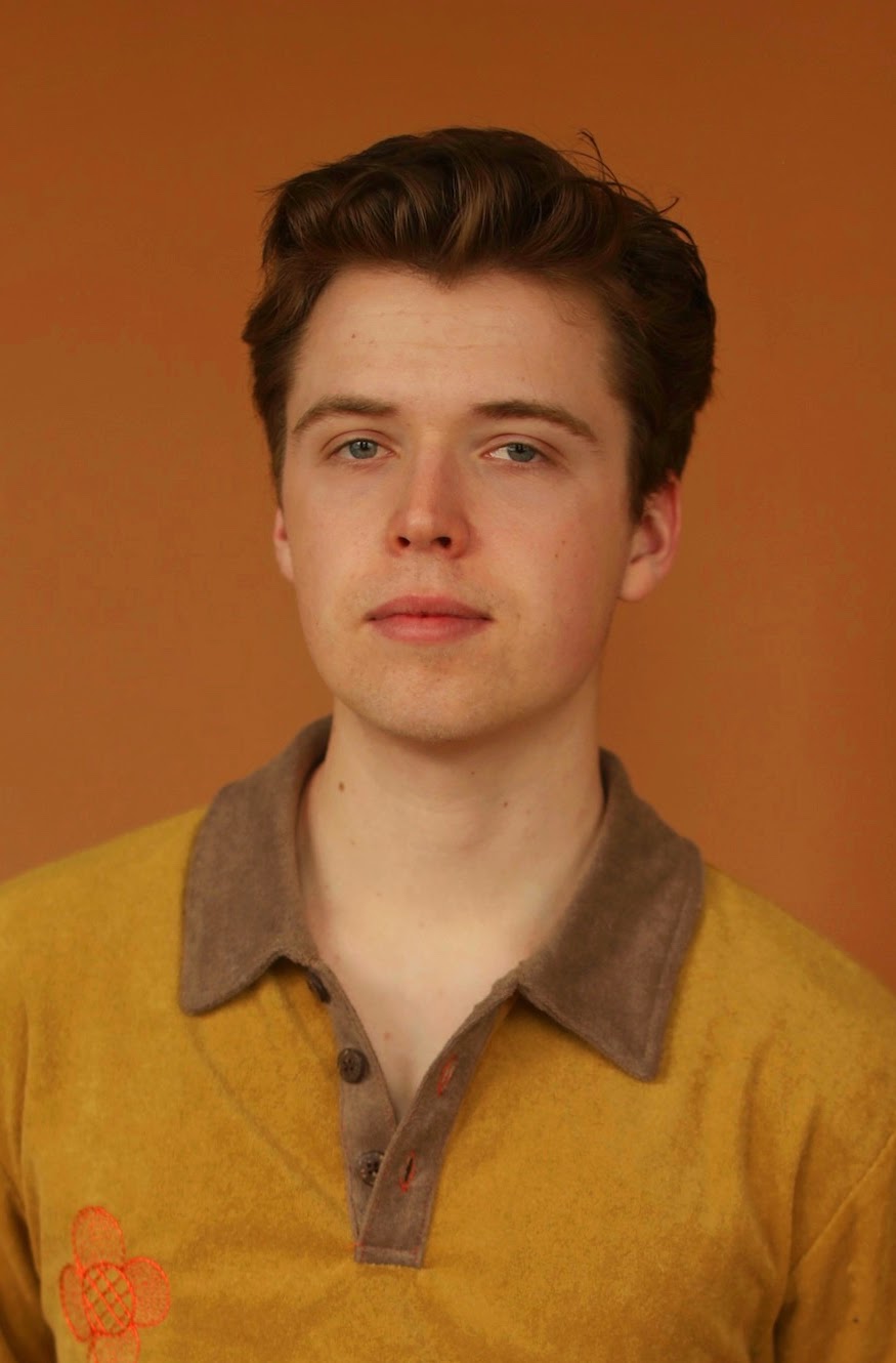 actor Evan Roe large photo