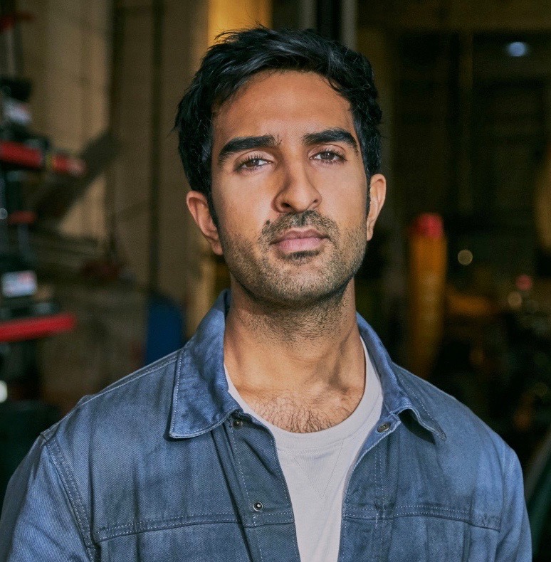 actor Parth Thakerar large photo