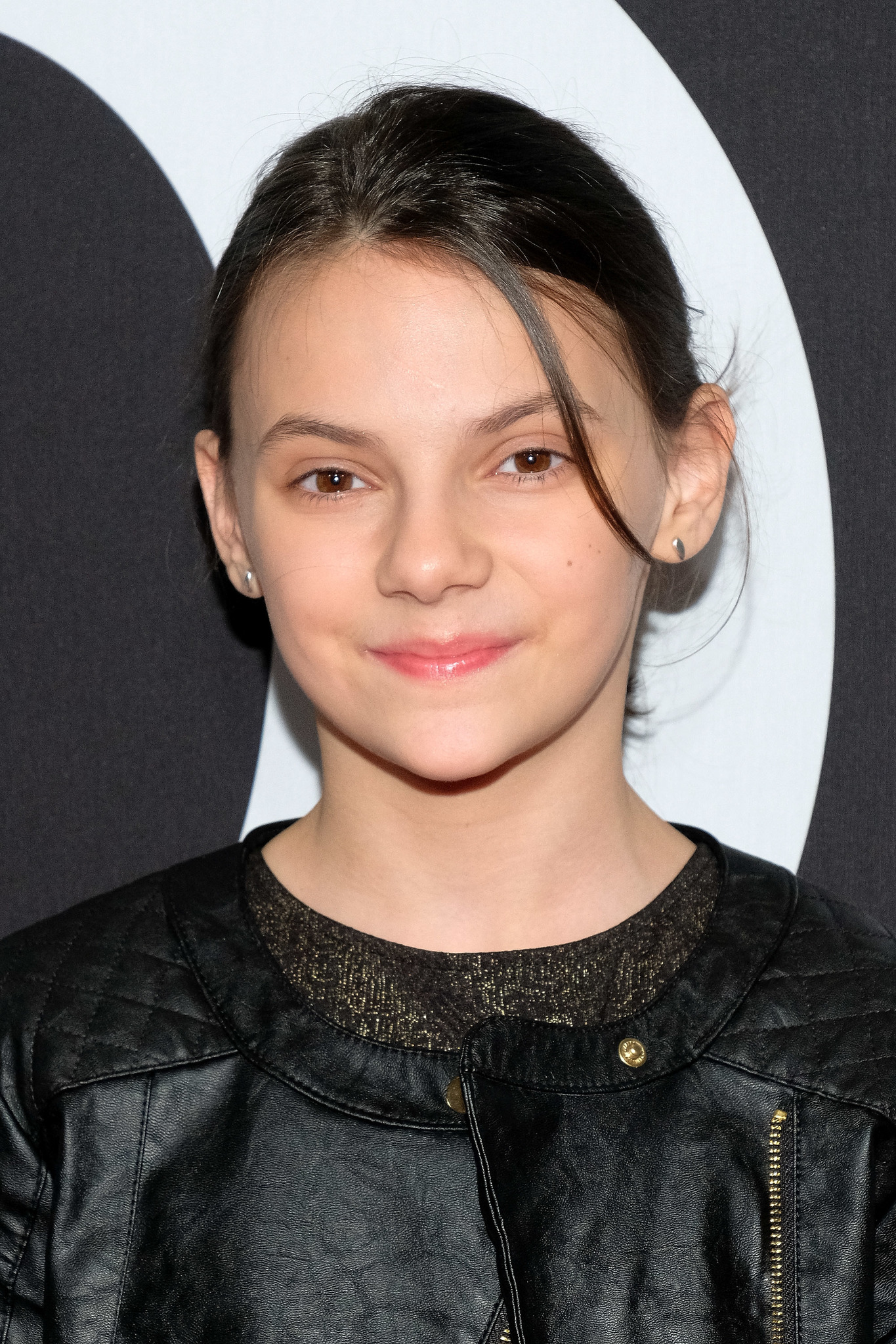 actor Dafne Keen large photo