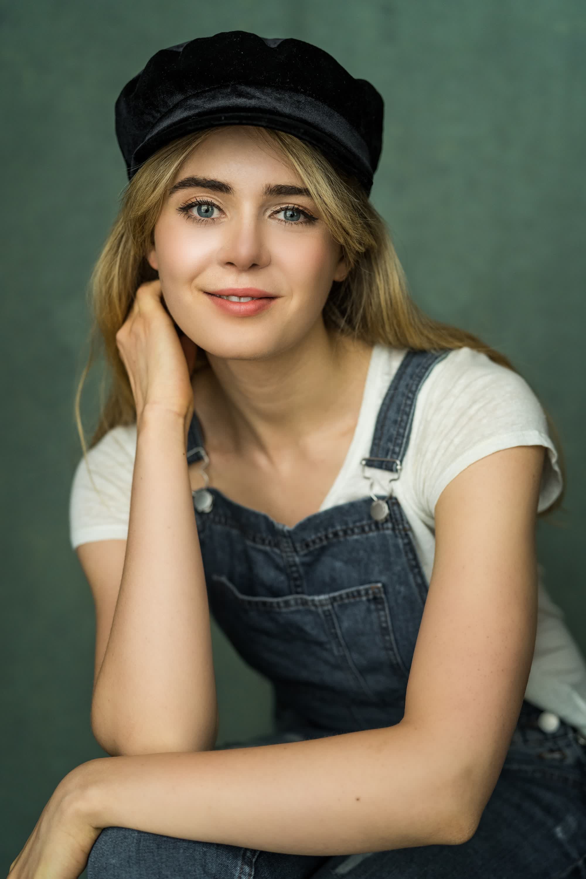 actor Grace Link large photo