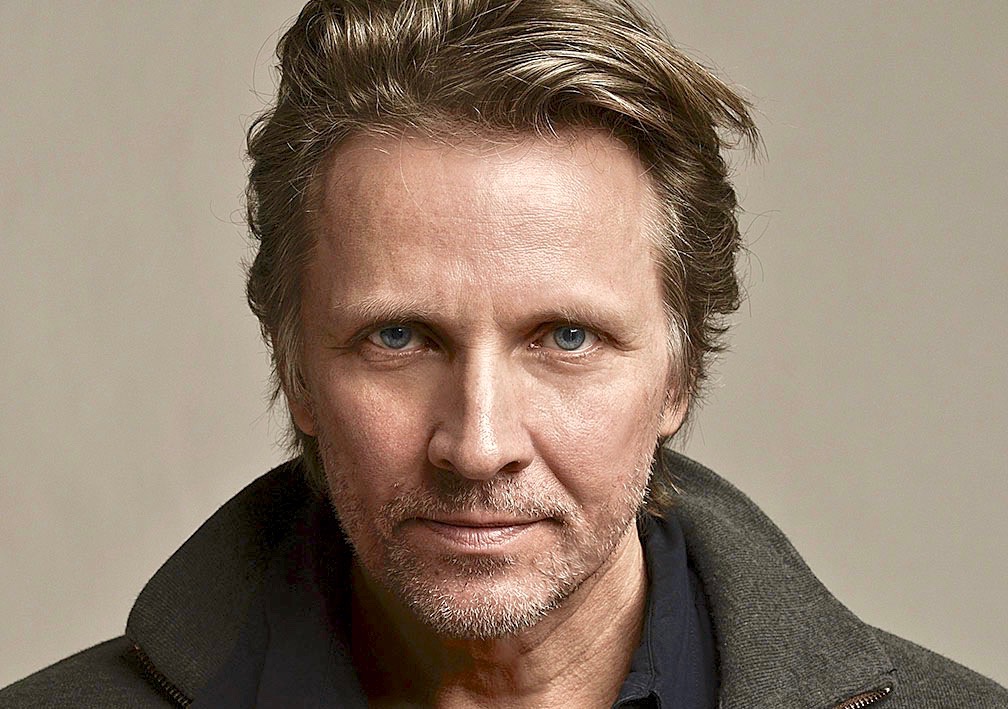 actor John Ralston large photo