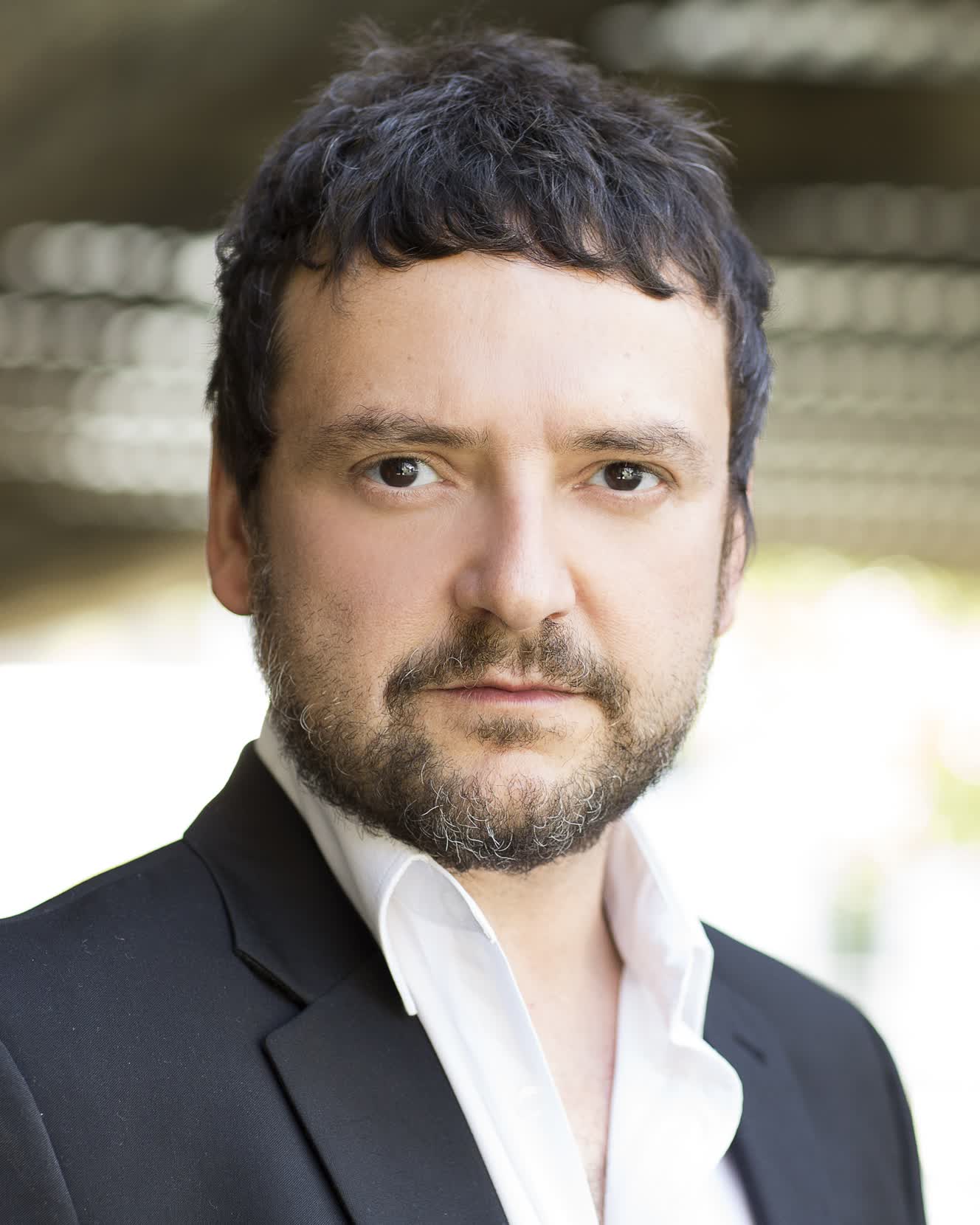 actor Paul Casar large photo