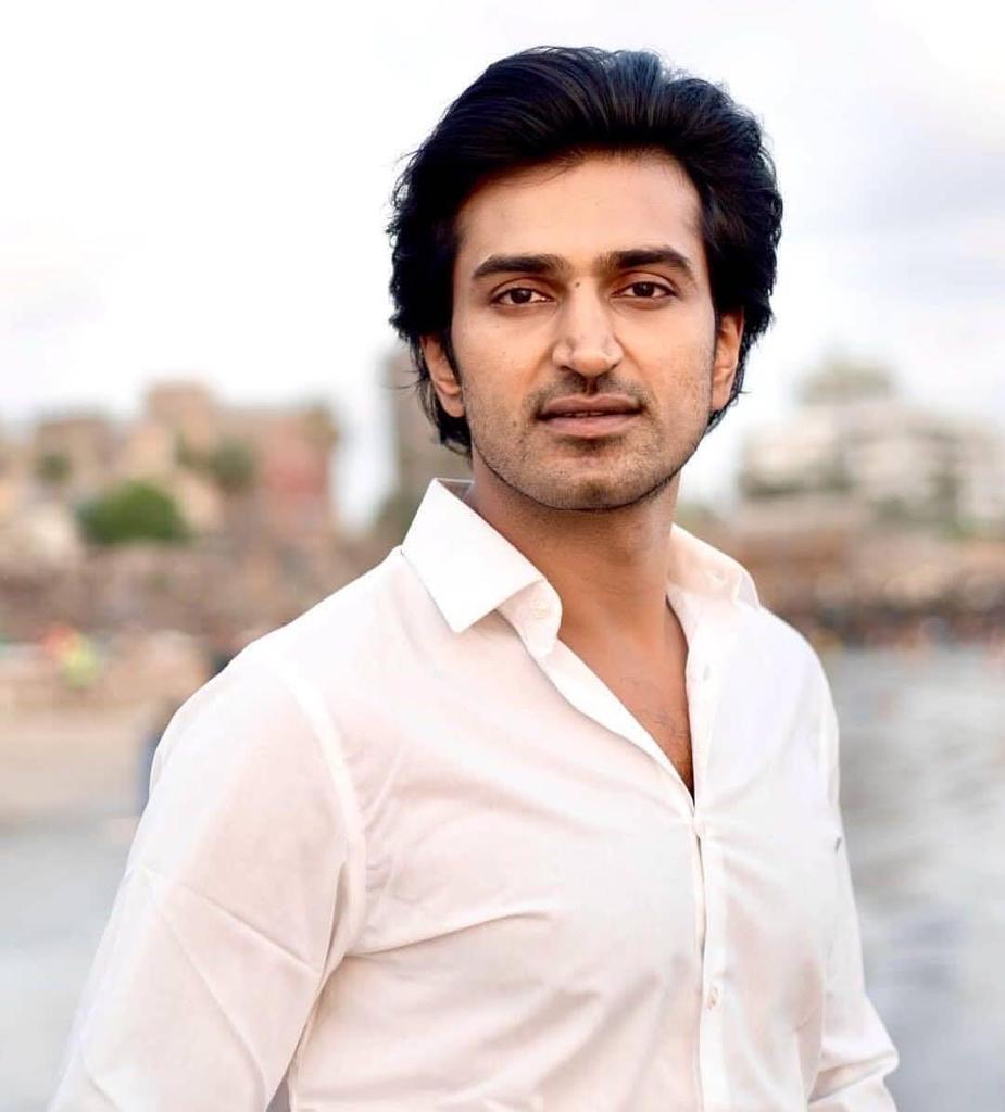 actor Dinker Sharma large photo