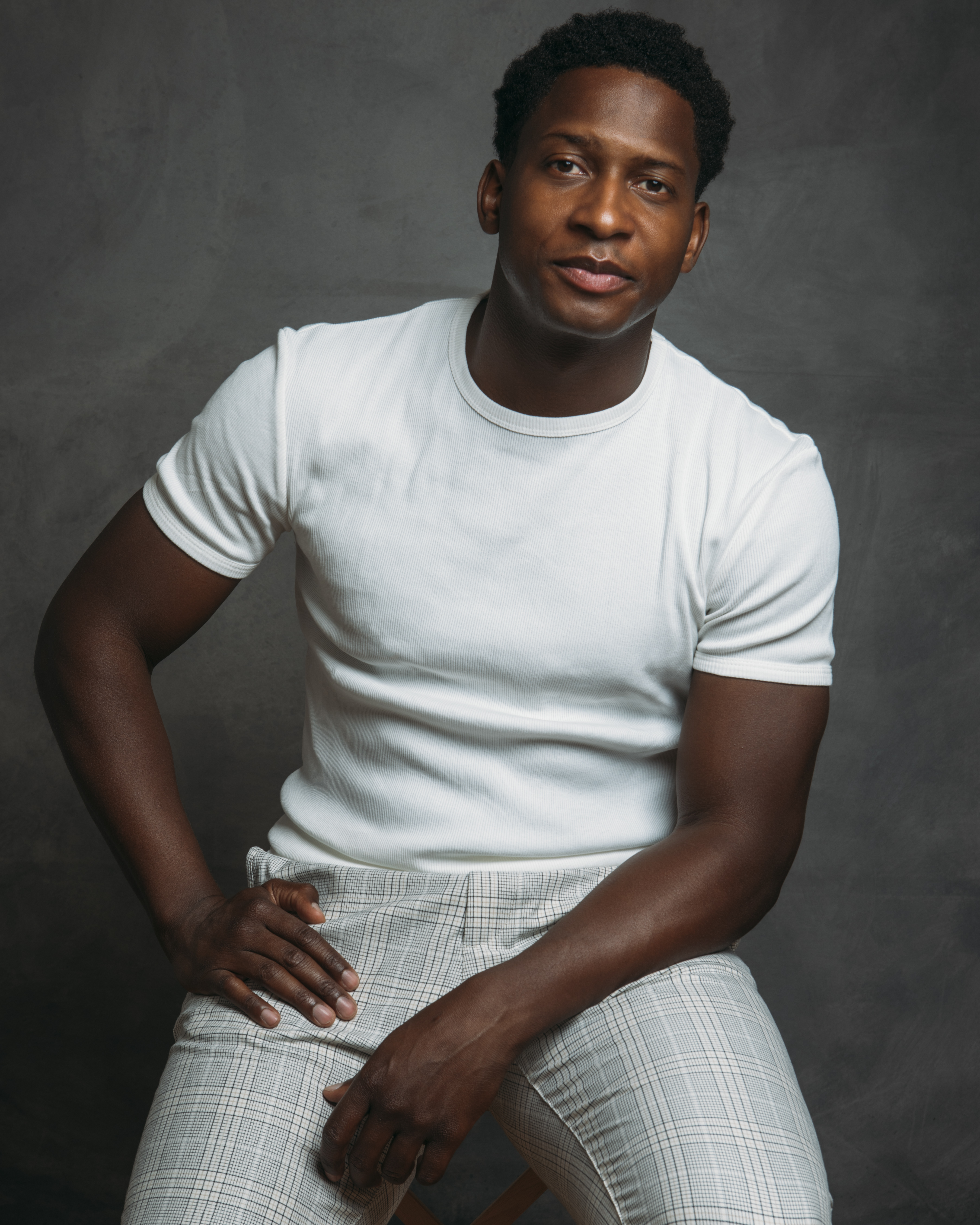 actor Nican Robinson large photo