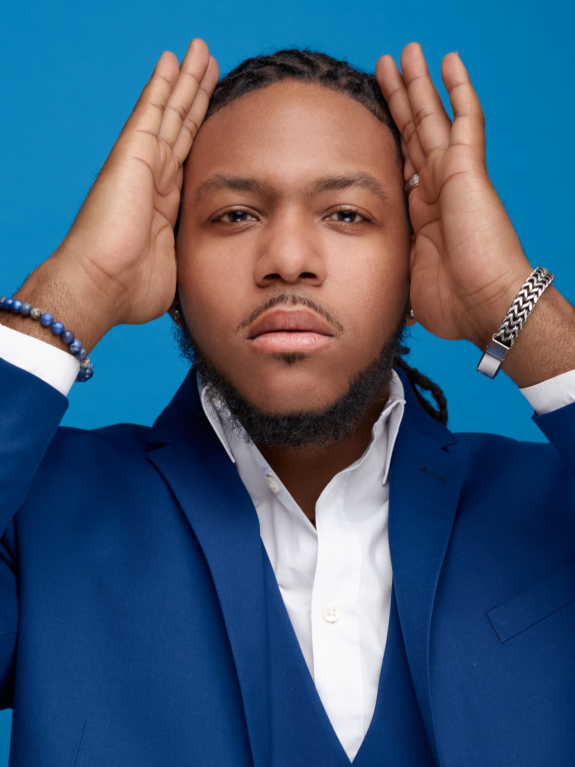 actor Desmond Huey large photo