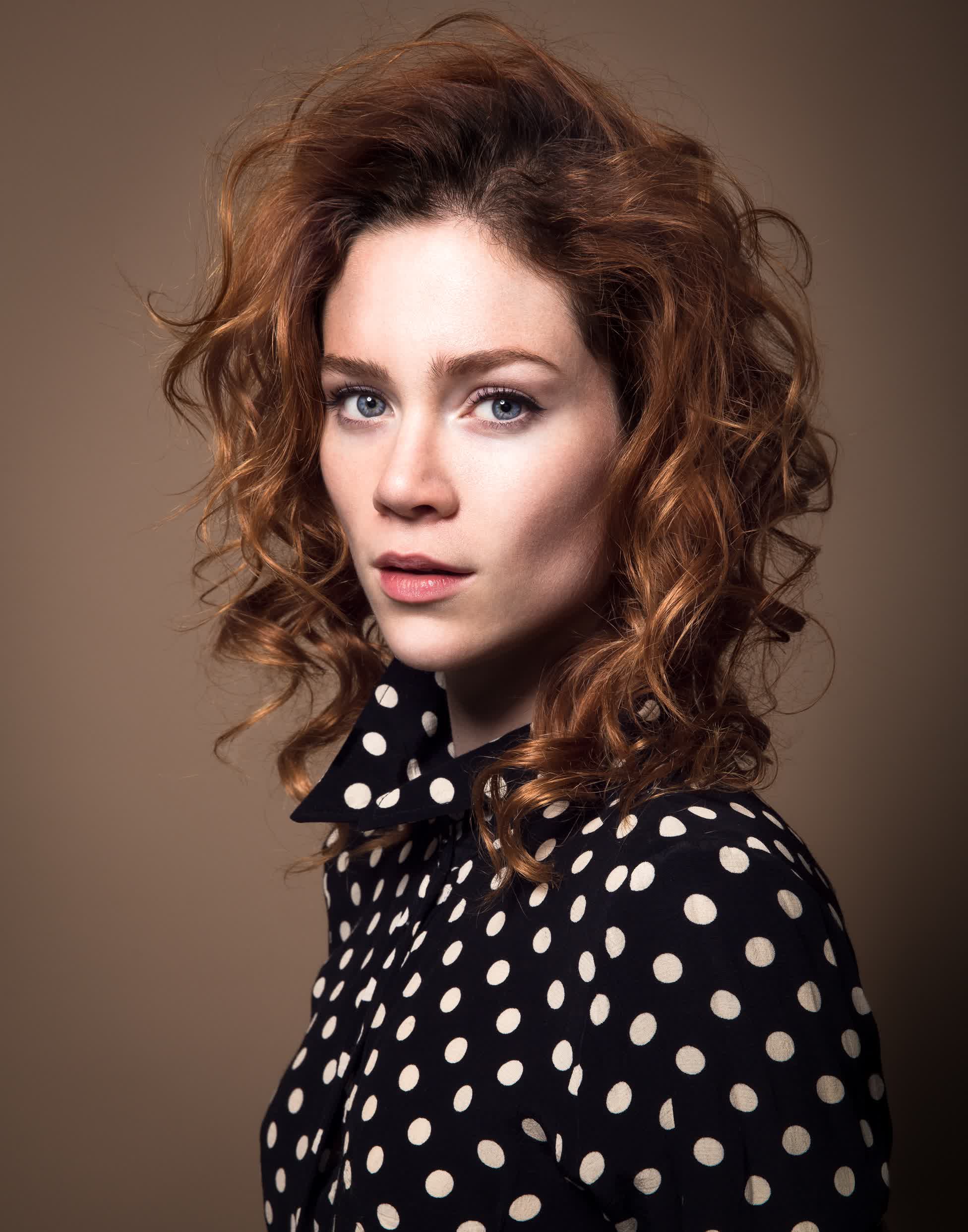 actor Camille Cregan large photo