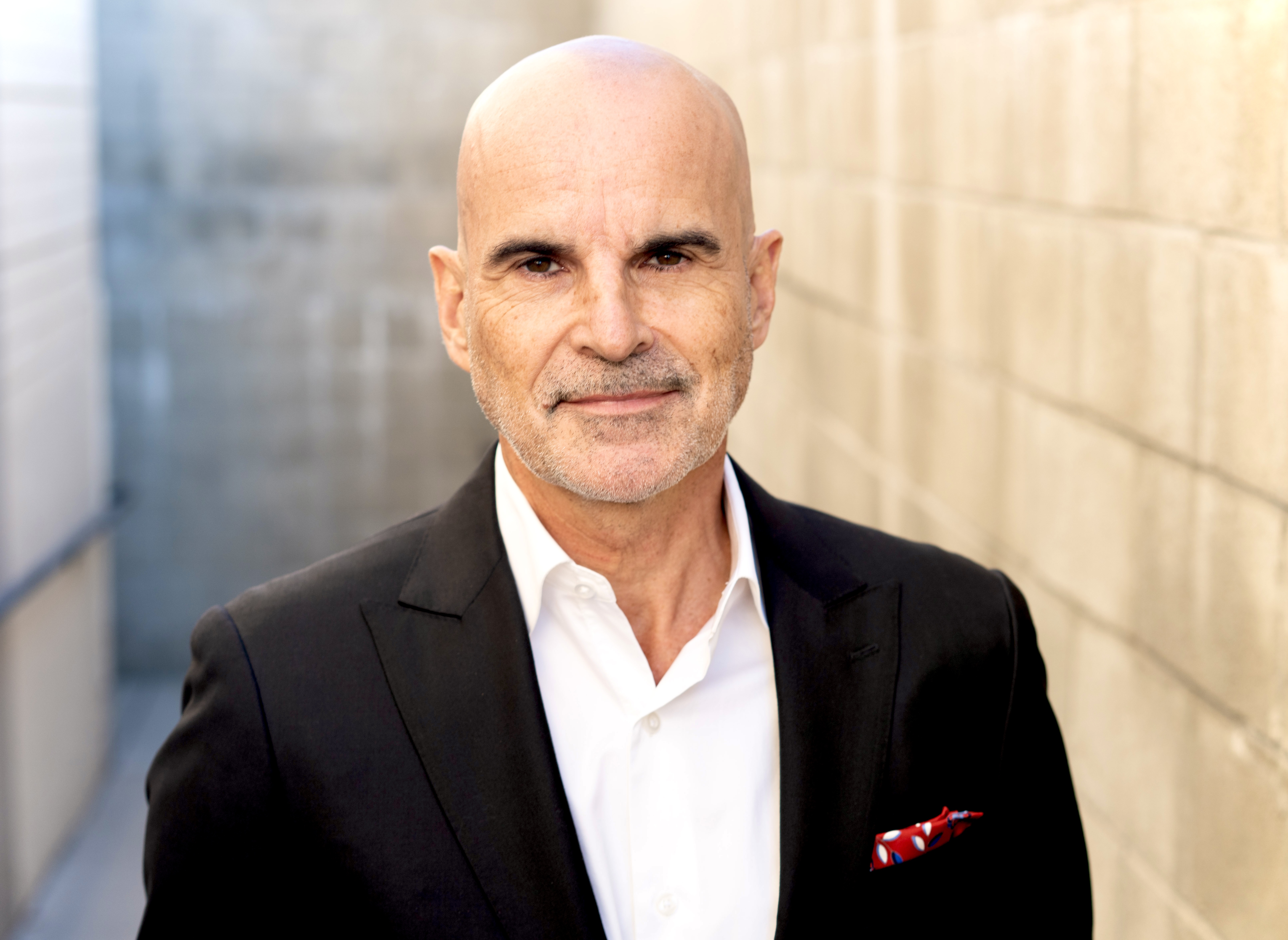 actor Geoffrey Ross large photo