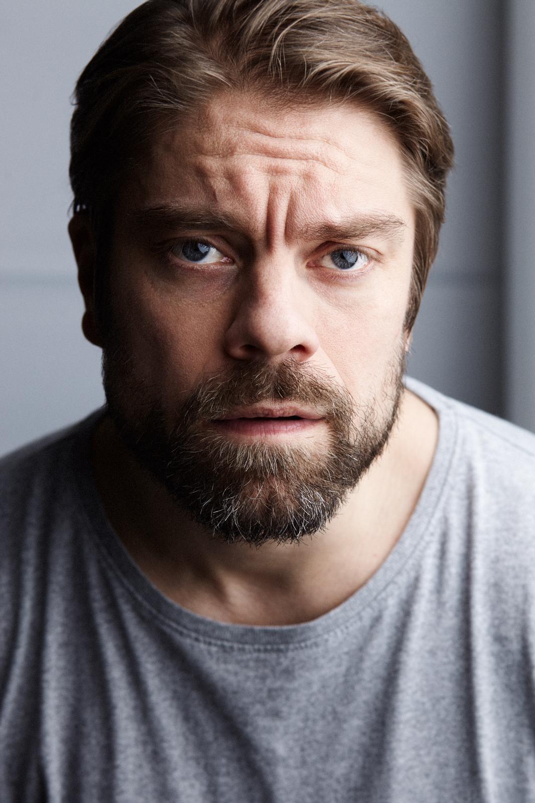 actor Joonas Saartamo large photo