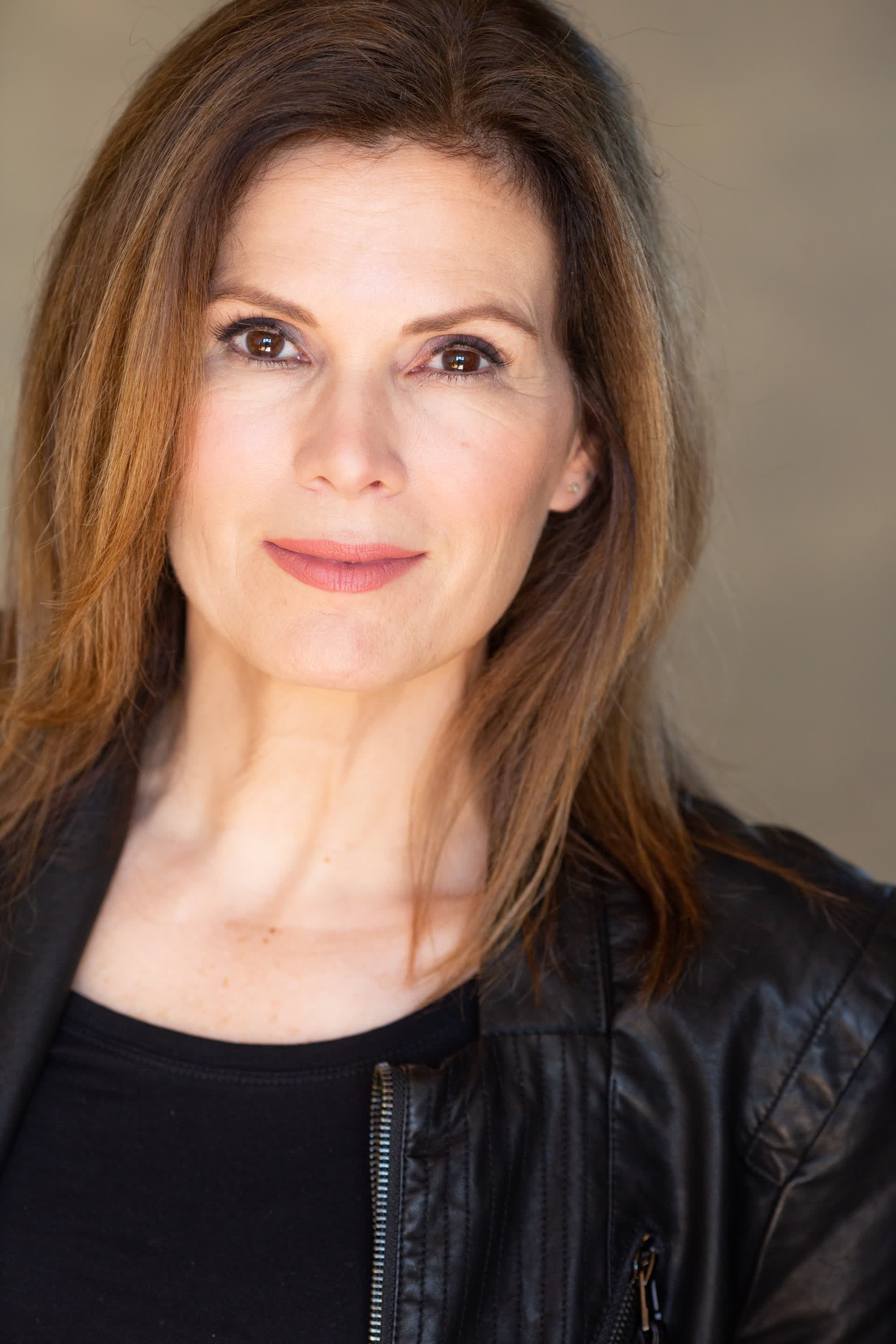 actor Chandra Michaels large photo