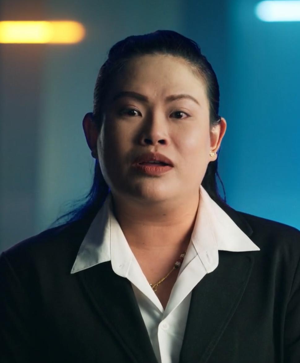 actor Waleeporn Gunan large photo