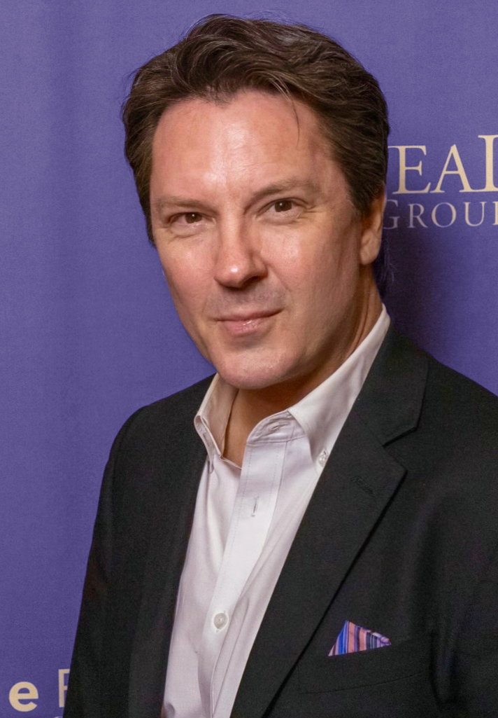 actor Eric Hanson large photo