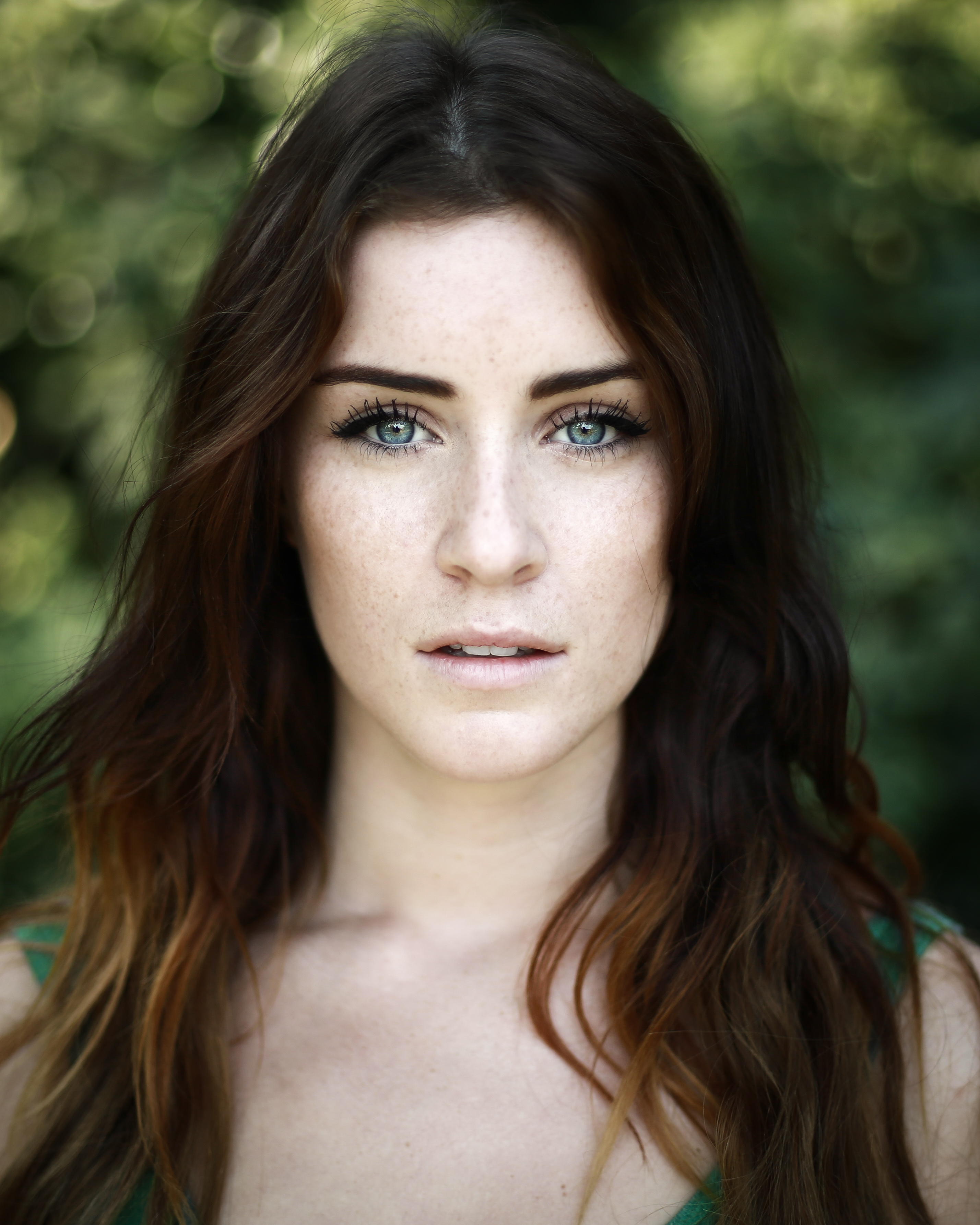 actor Lucie Jones large photo