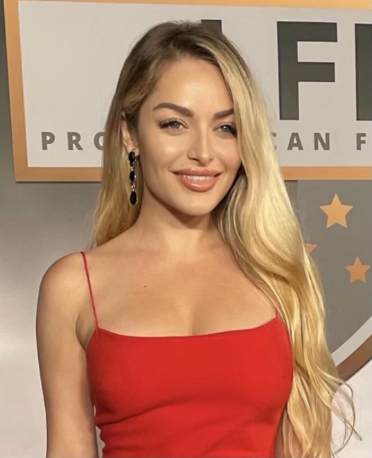 actor Victorya Brandart large photo