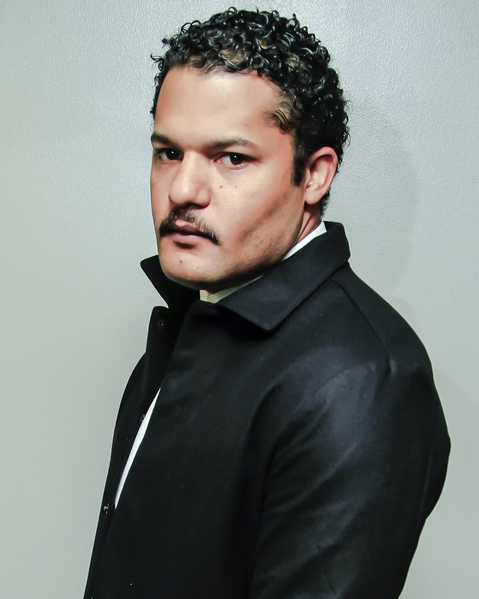 actor Brandon J. Dirden large photo