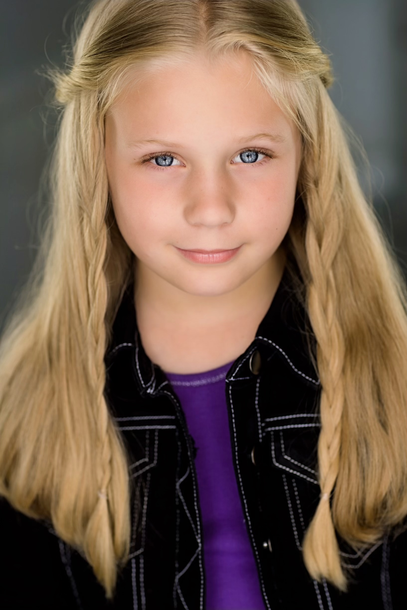 actor Ansley Kerns large photo