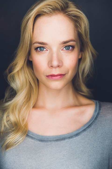 actor Caitlin Mehner large photo