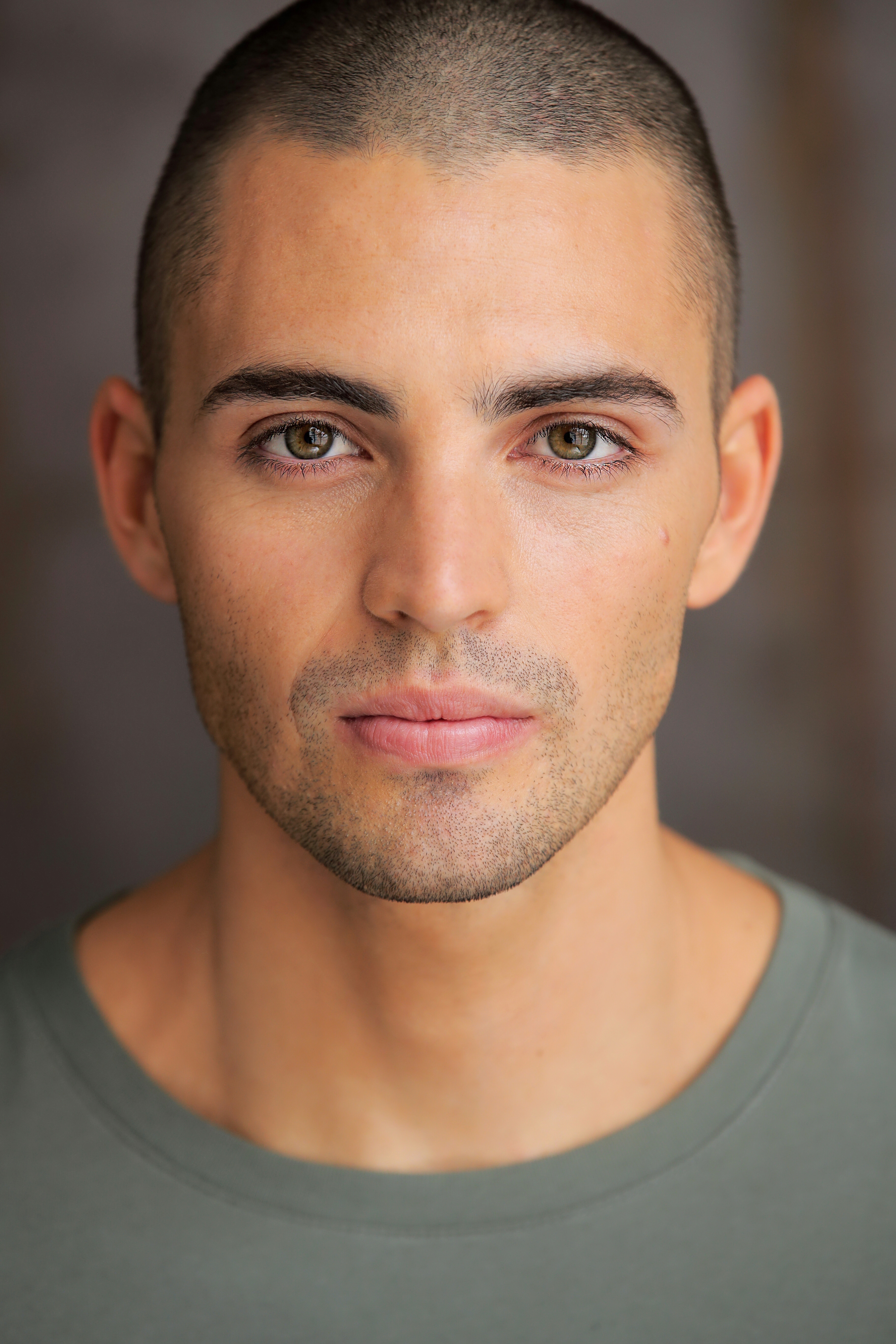 actor Benjamin Levy Aguilar large photo