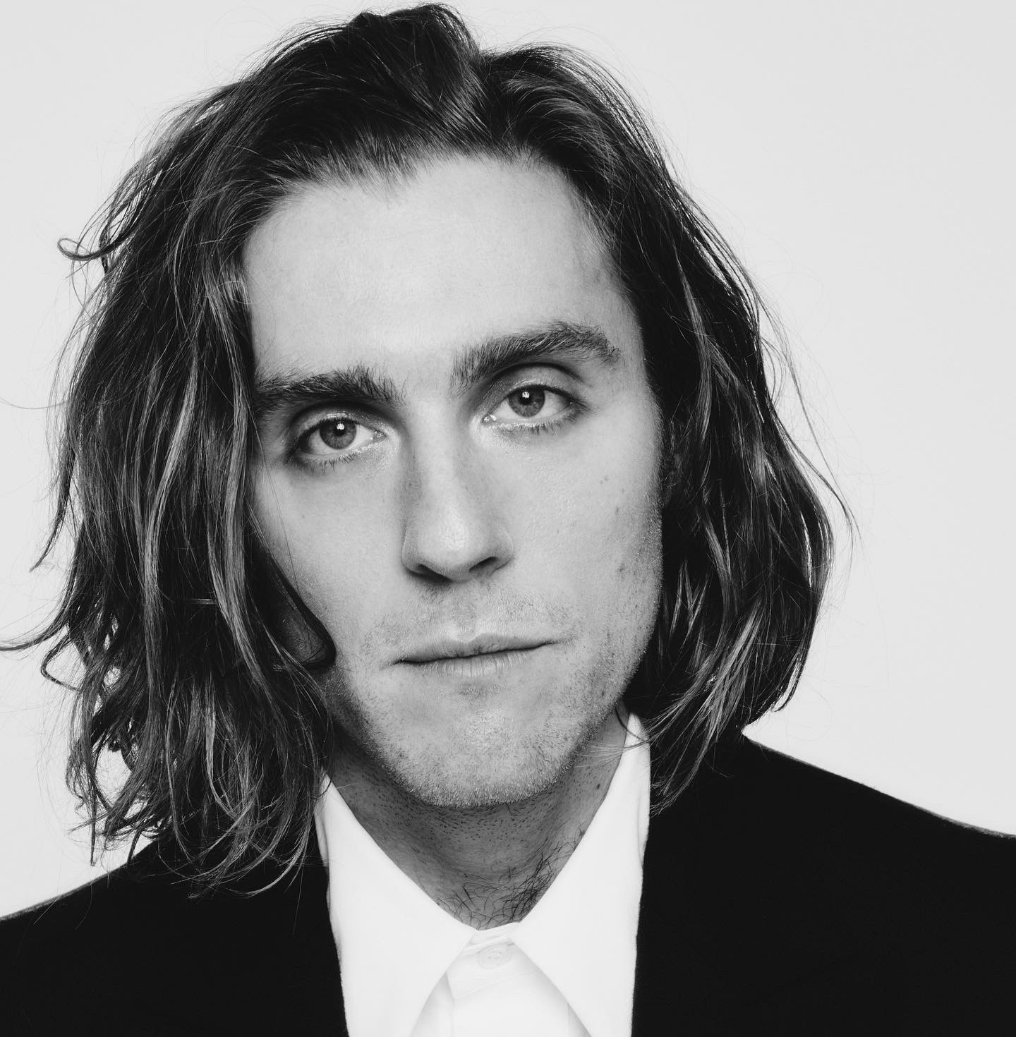 actor Jack Farthing large photo