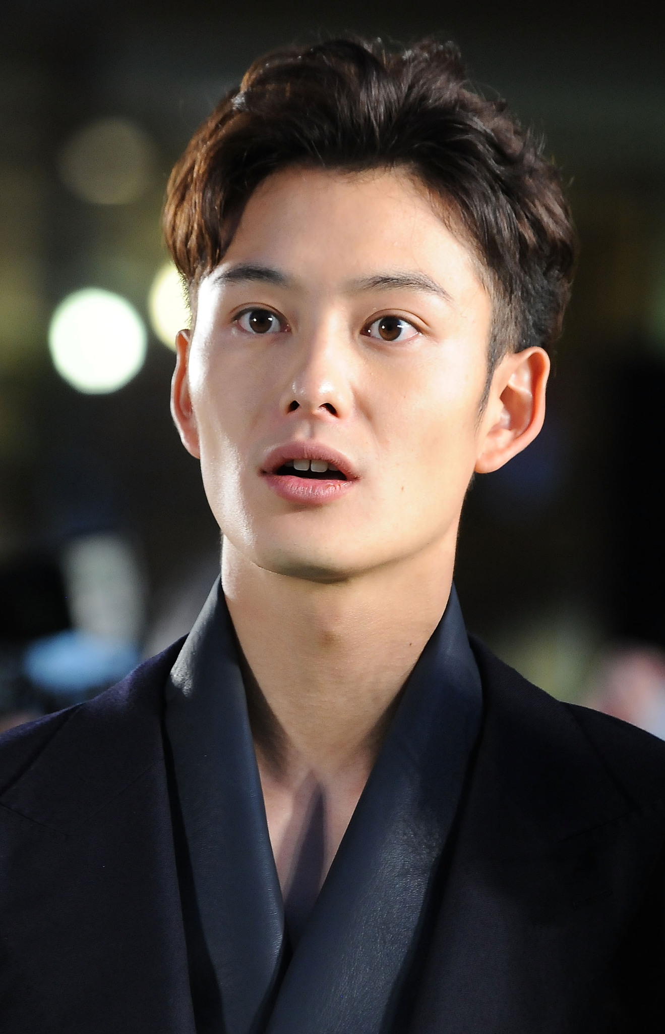 actor Masaki Okada large photo