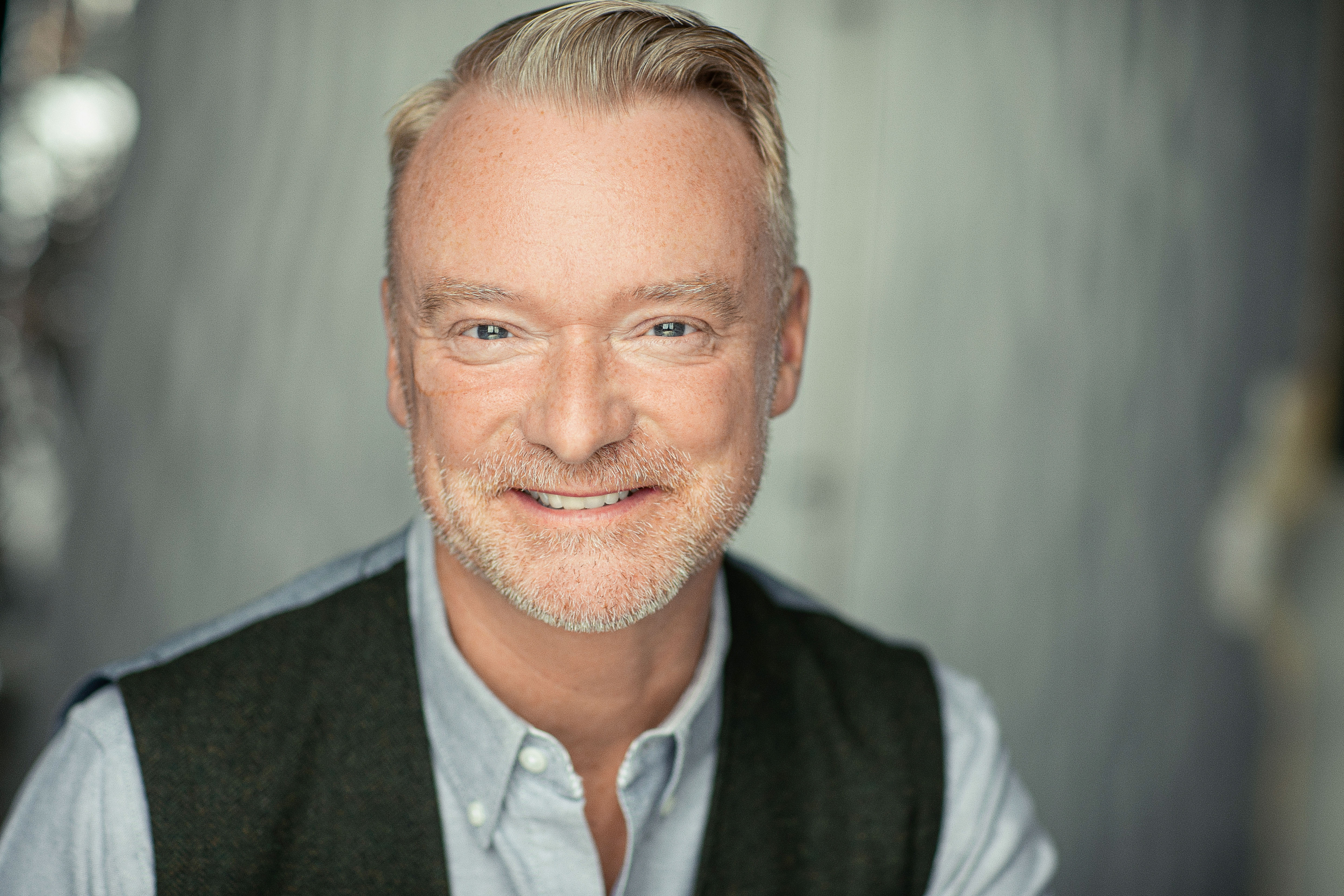 actor David Holt large photo