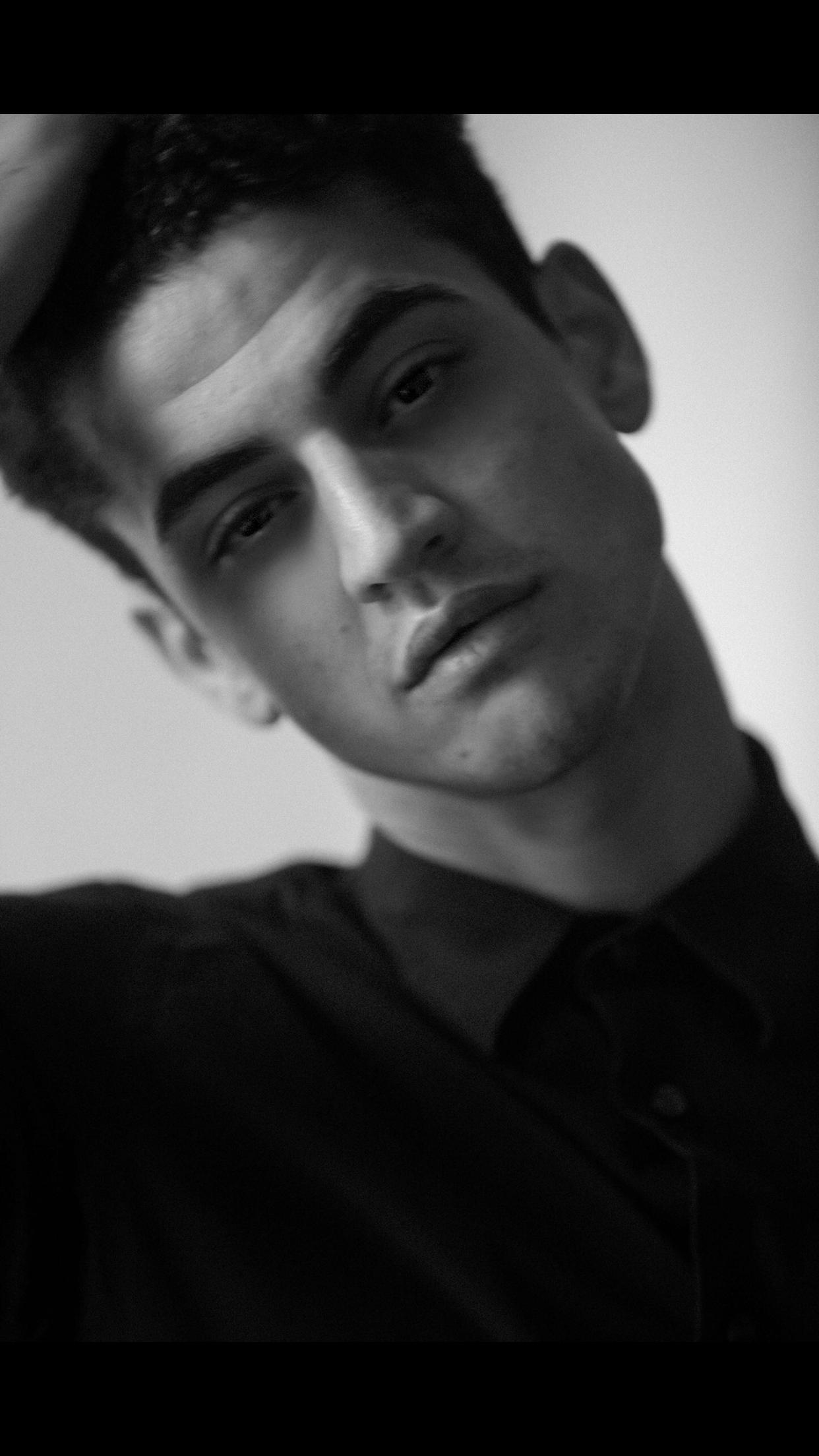 actor Adam Elshar large photo