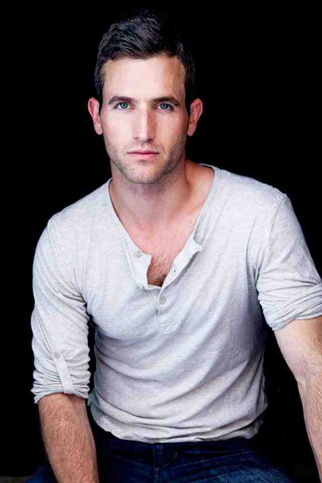 actor Tyler Barnes large photo