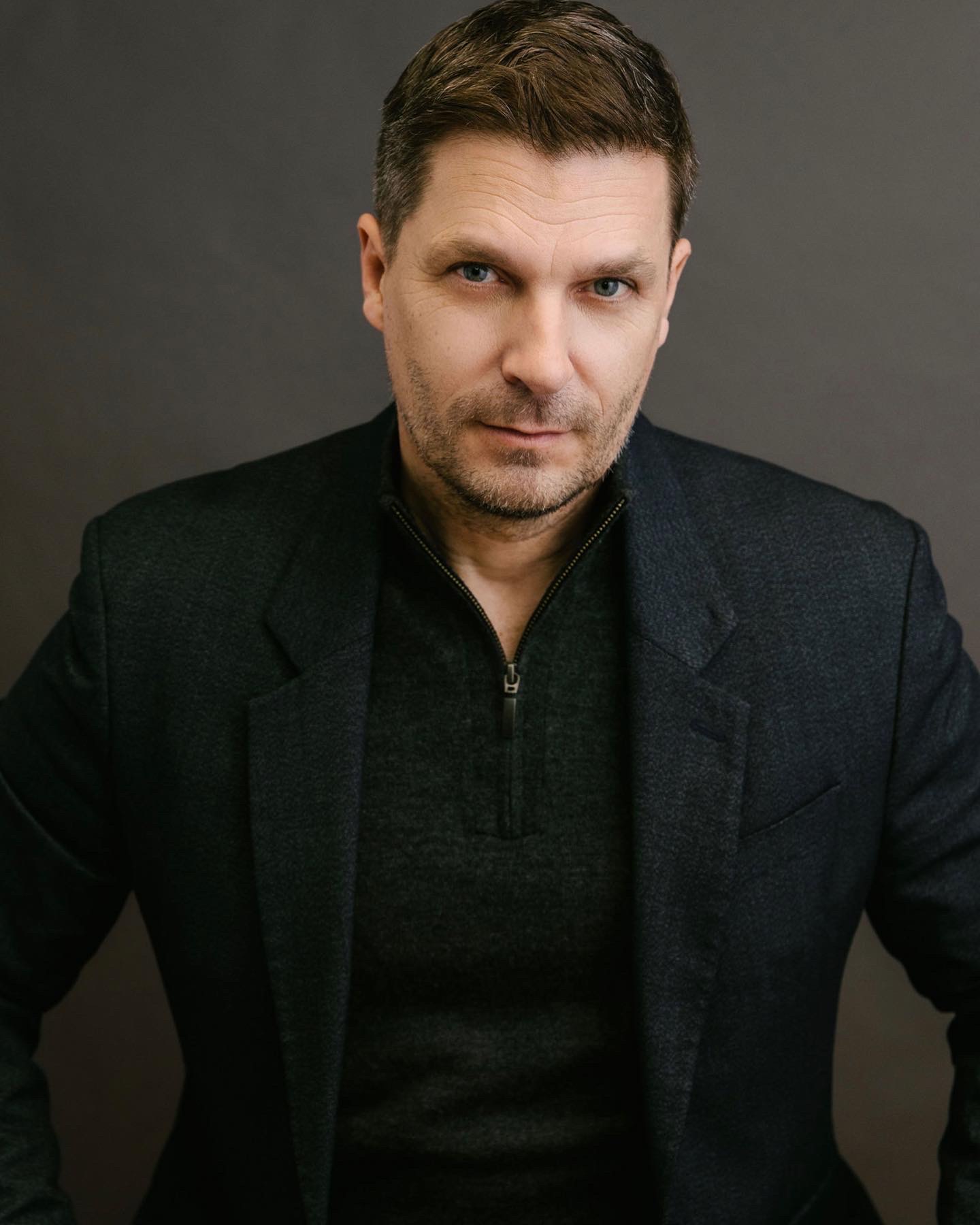 actor Jason MacDonald large photo