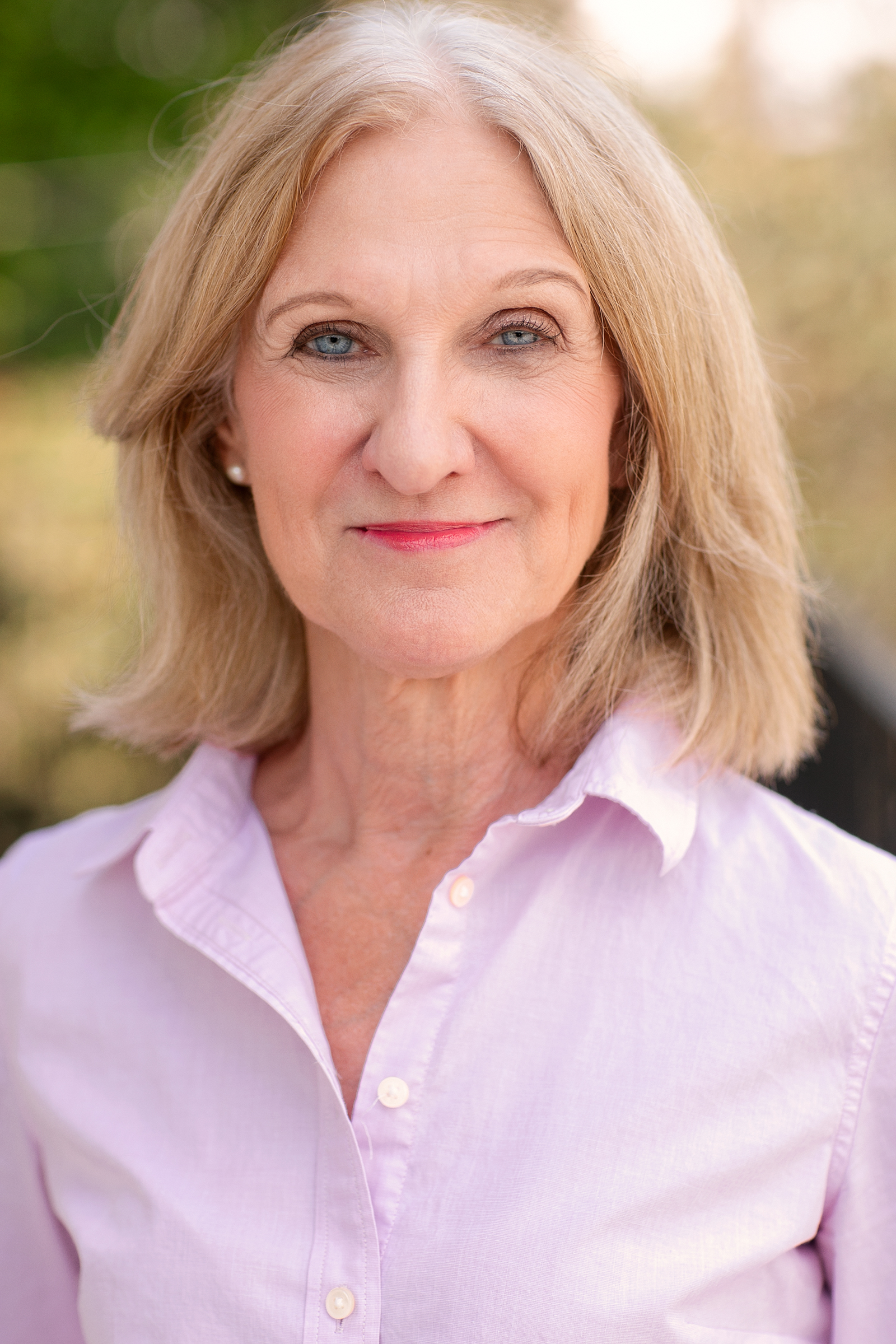 actor April Linscott large photo