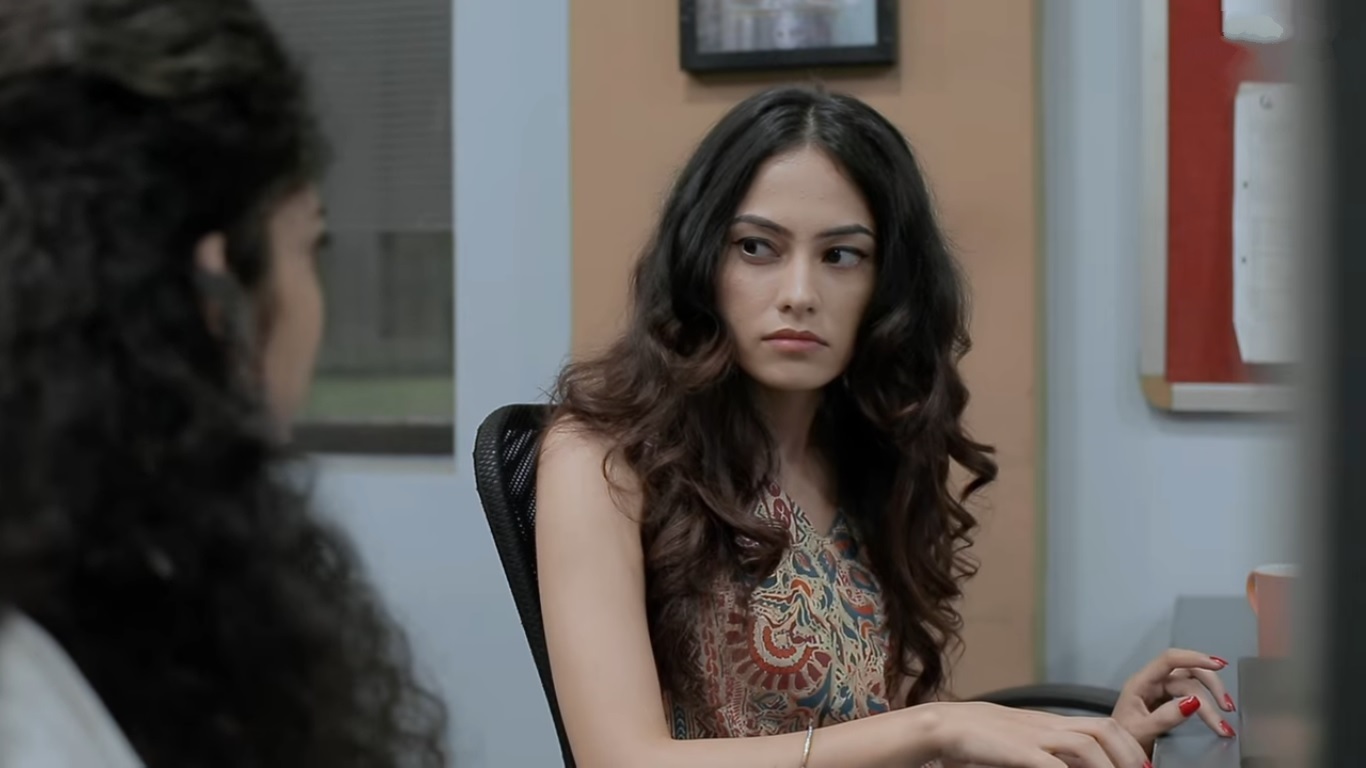 actor Palvi Jaswal large photo