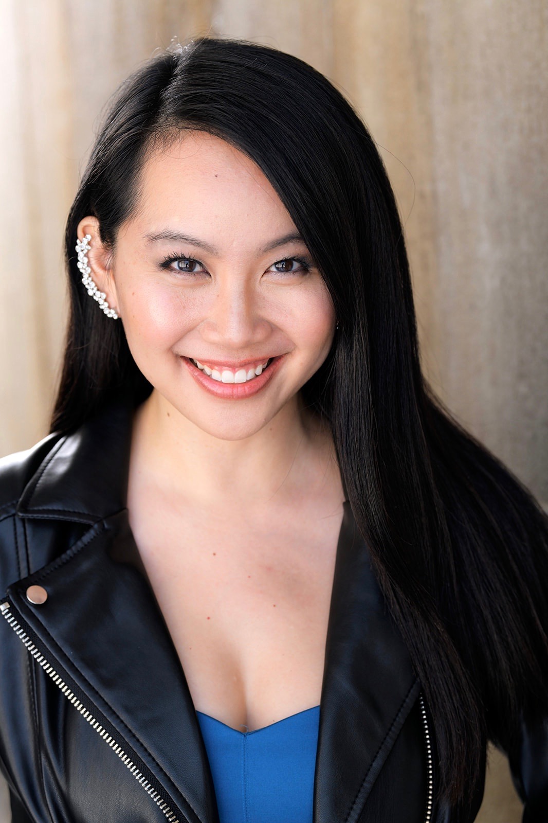 actor Sanyee Yuan large photo