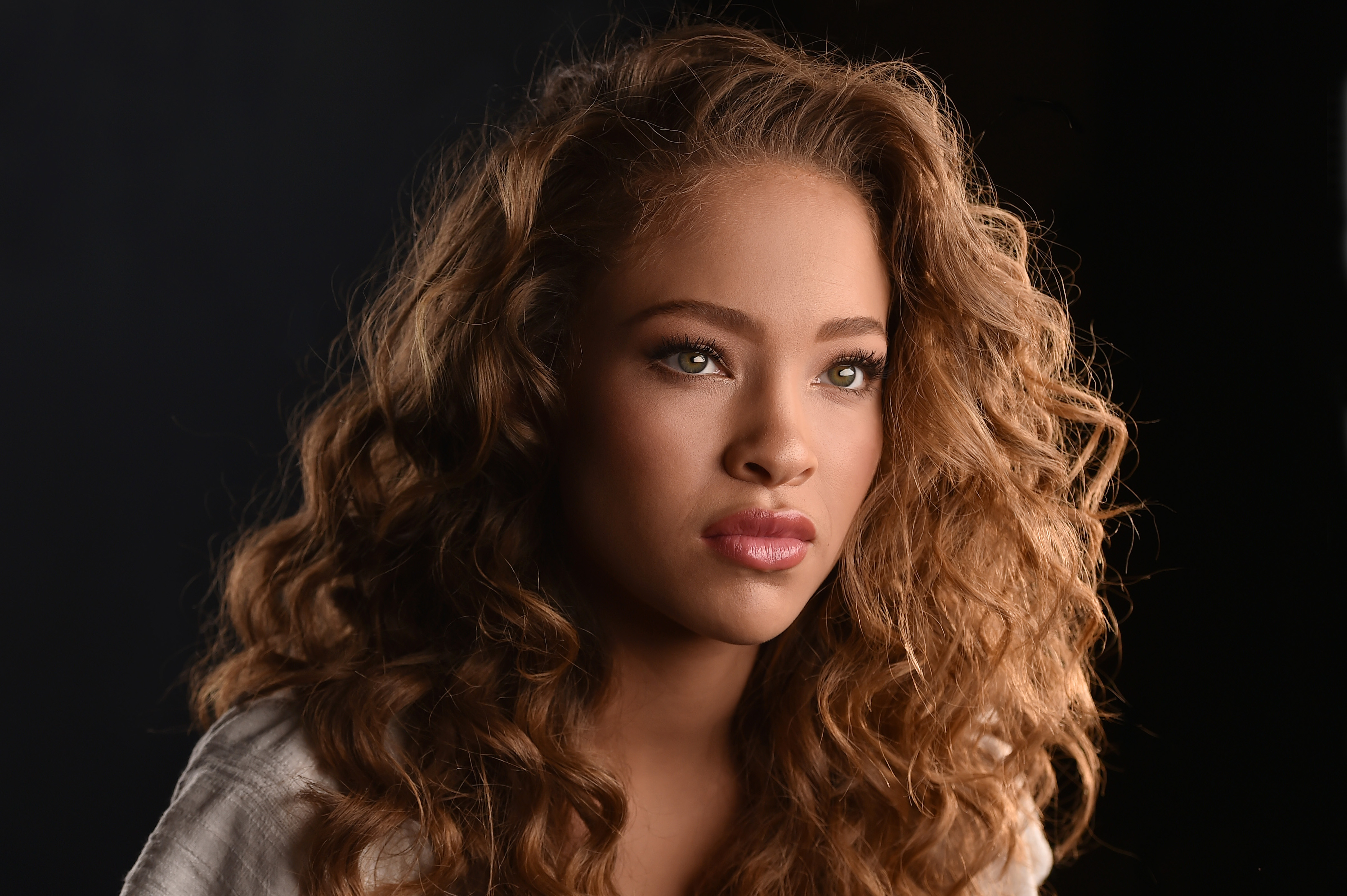 actor Shelby Simmons large photo