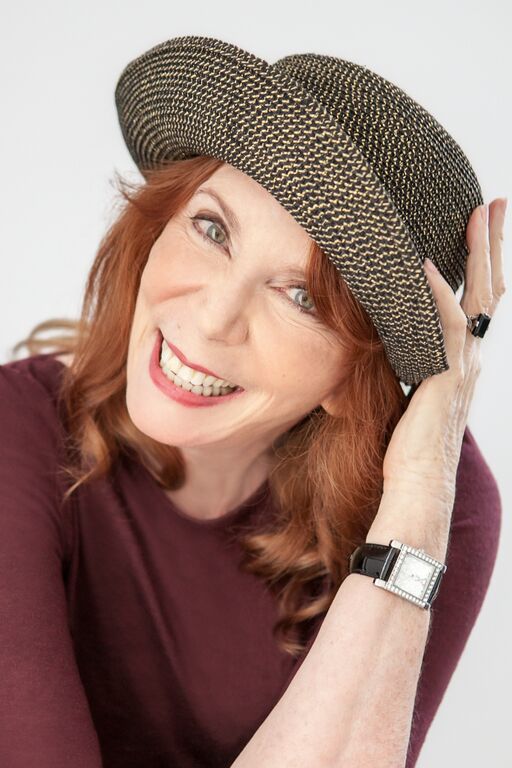 actor Roz McHenry large photo