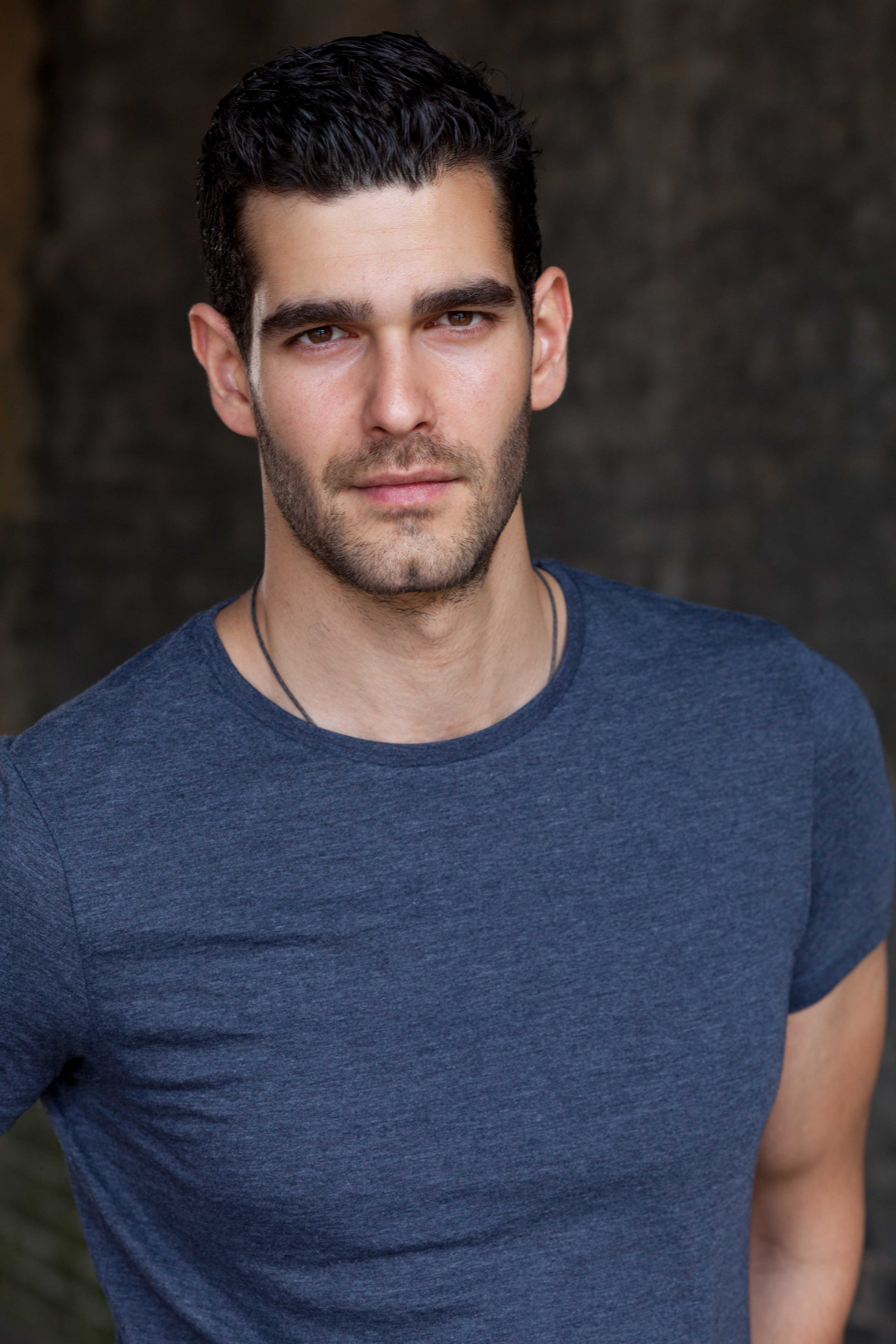 actor Dino Kelly large photo